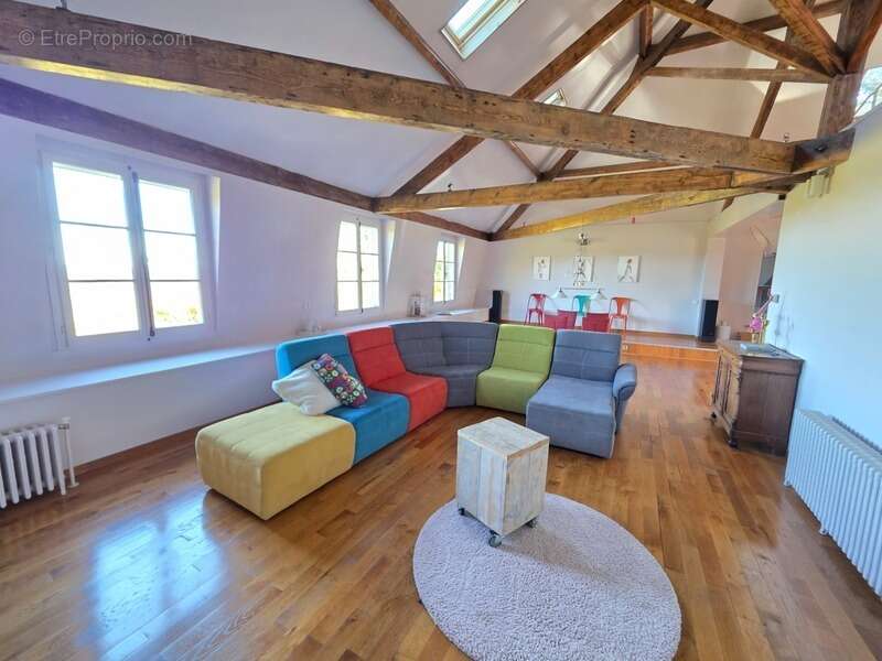 Maison à CHATEAUNEUF-LA-FORET