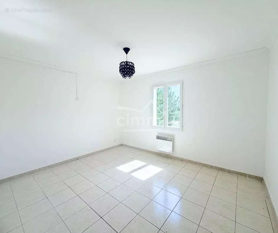 Maison T4 sur 1030 m² de jardin - photo 5