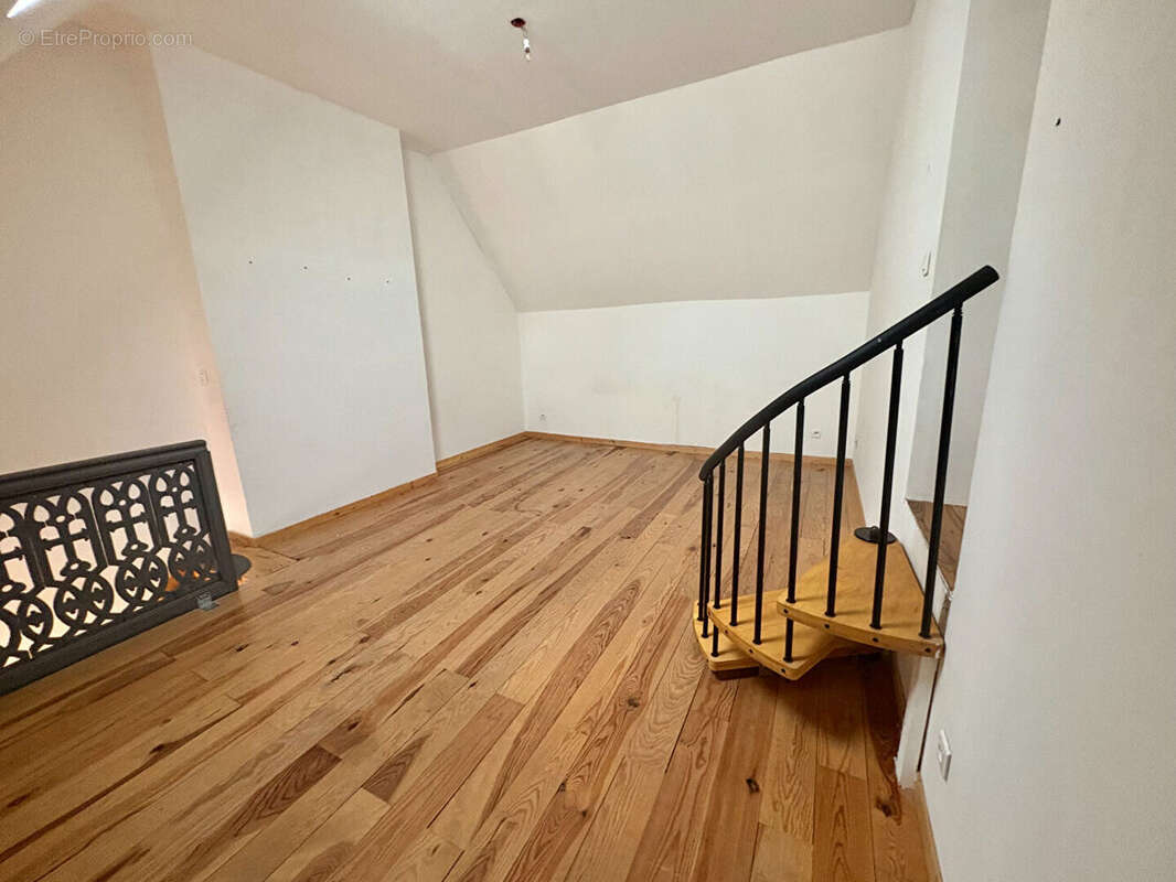 Appartement à GUISE