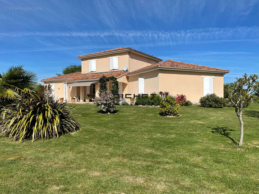 Maison à AIRE-SUR-L&#039;ADOUR