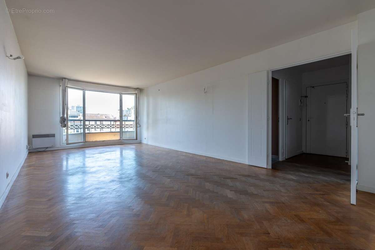 Appartement à CHARENTON-LE-PONT