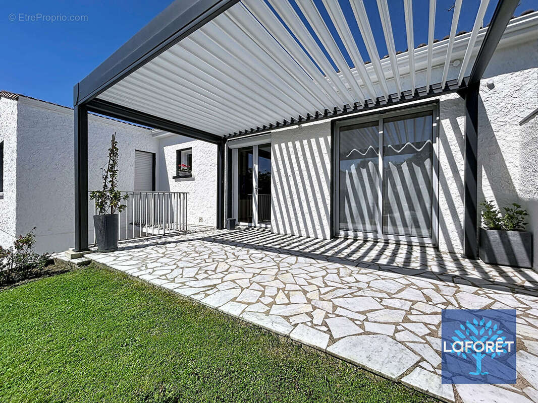 Maison avec piscine et atelier Nesmy 6 pièce(s) - photo 2
