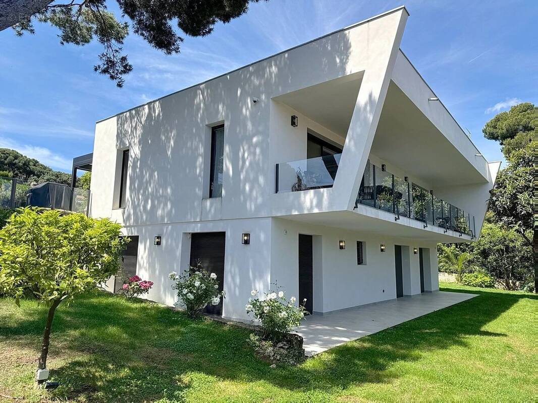 Maison à ROQUEBRUNE-CAP-MARTIN