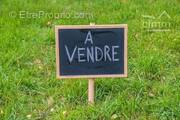 Terrain à LA CHAPELLE-VENDOMOISE