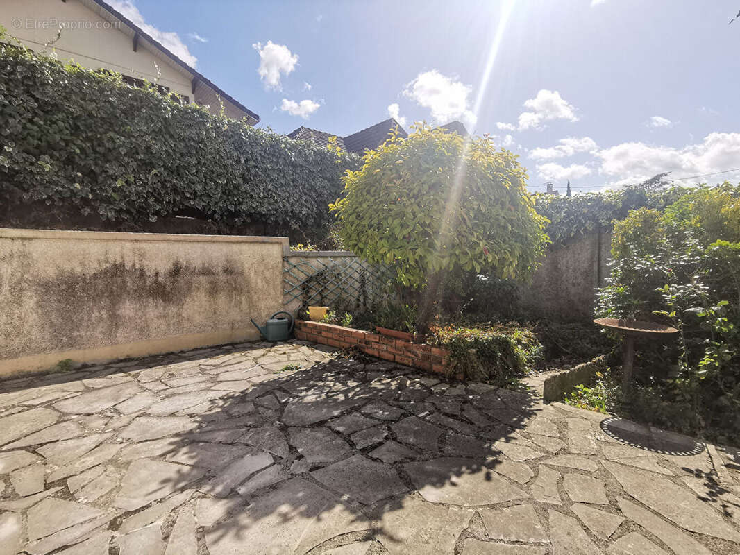 Maison à MONTIGNY-LES-CORMEILLES