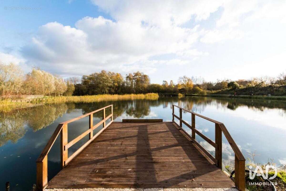 Photo 2 - Commerce à FESTUBERT