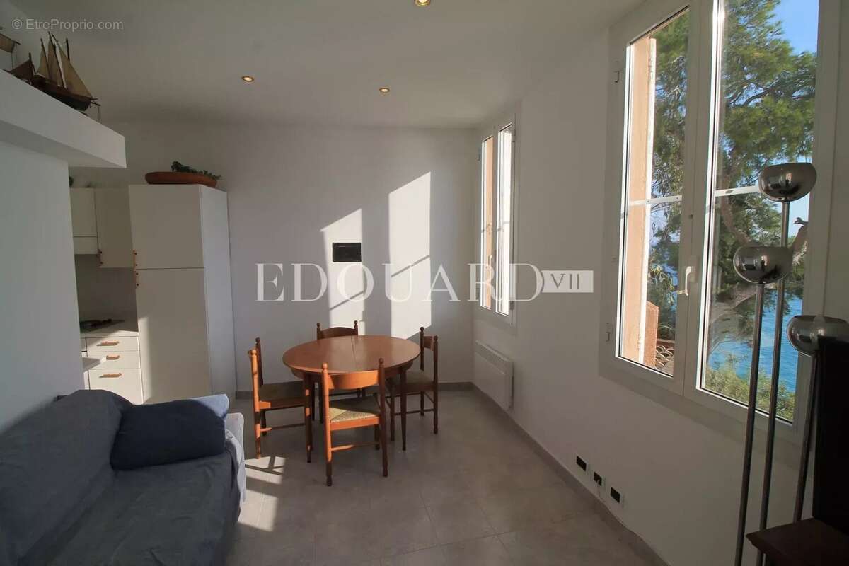 Appartement à ROQUEBRUNE-CAP-MARTIN