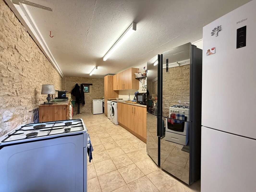 Charmante propriété en pierre de 3 chambres entre Ruffec et Verteuil - photo 11