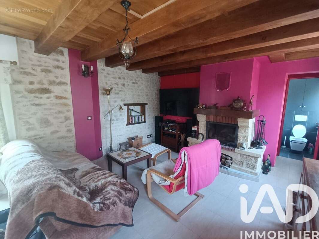 Maison 83 m² à Ferrieres-La-Verrerie  - photo 6