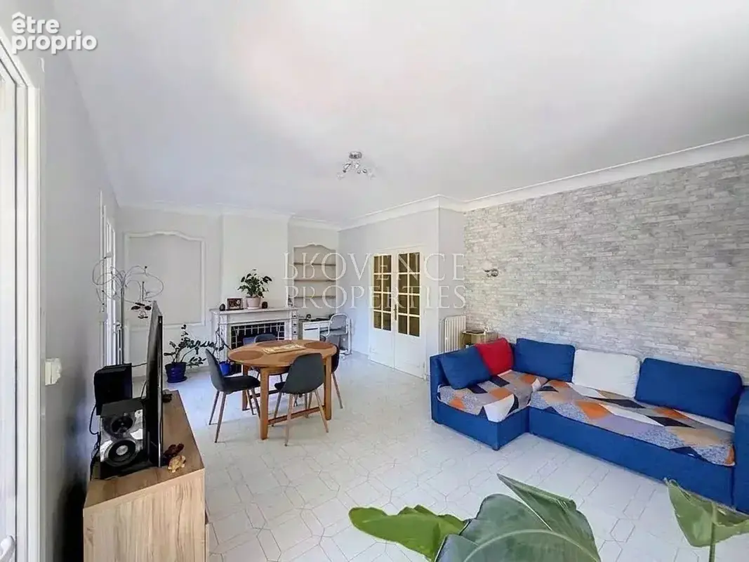 SAINT-AYGULF – Villa de 133 m² avec appartement indépendant à 300 m de la mer : Fort potentiel locatif & cadre idyllique au calm - photo 6