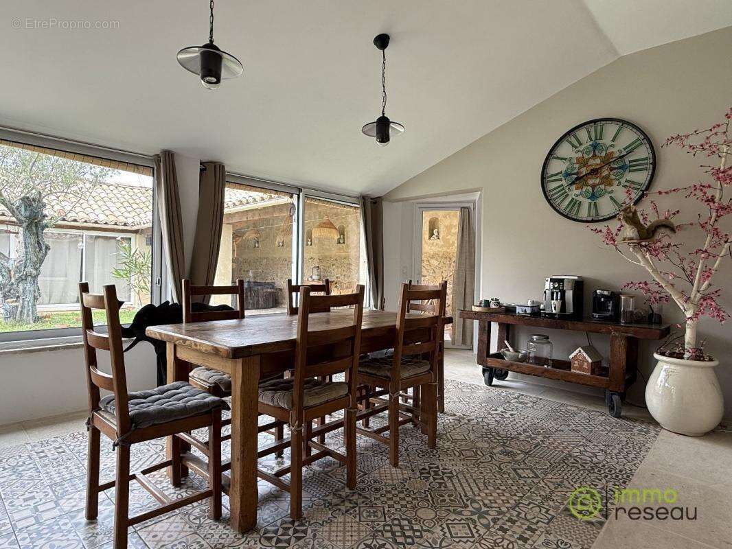 Maison 250 m² à Avignon  - photo 5