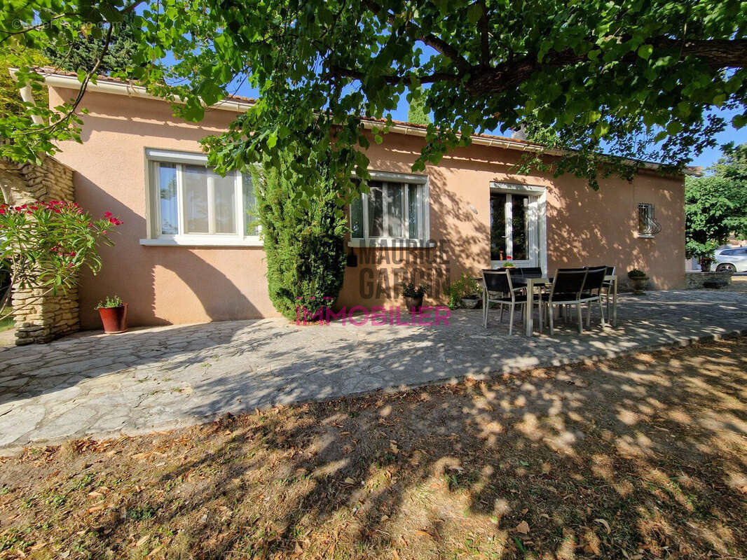 Maison à SAUMANE-DE-VAUCLUSE