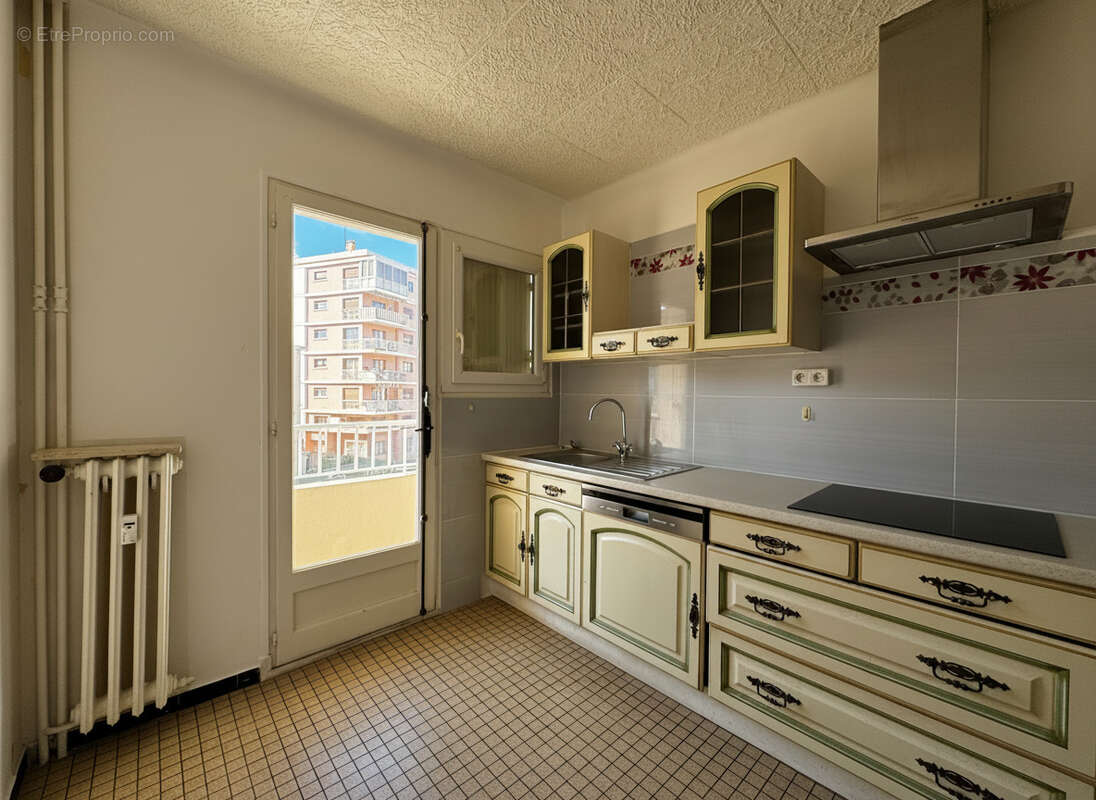 Appartement à LA VALETTE-DU-VAR