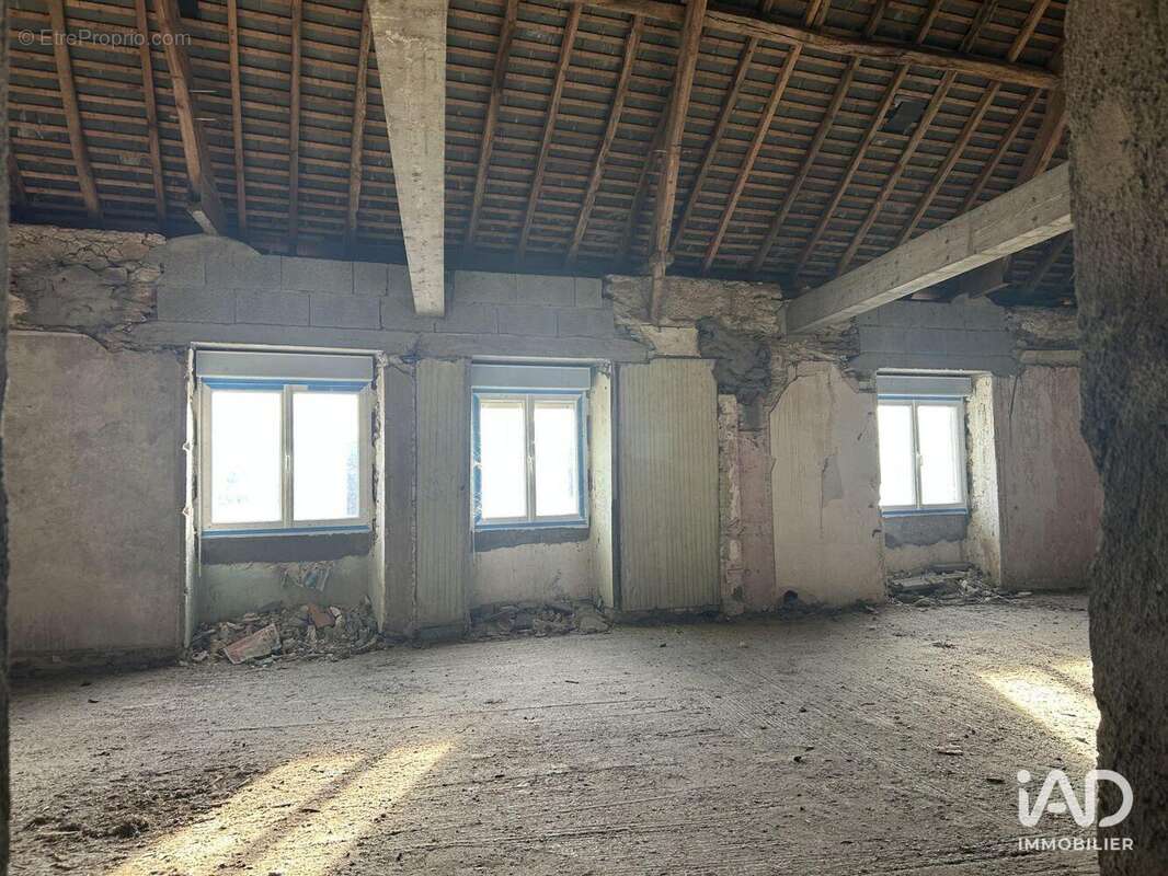 Photo 5 - Commerce à LE CELLIER