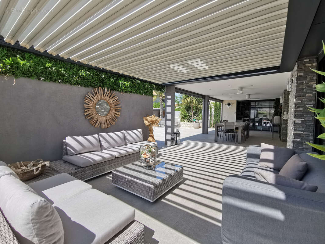 Maison à SAINT-LAURENT-D&#039;AIGOUZE