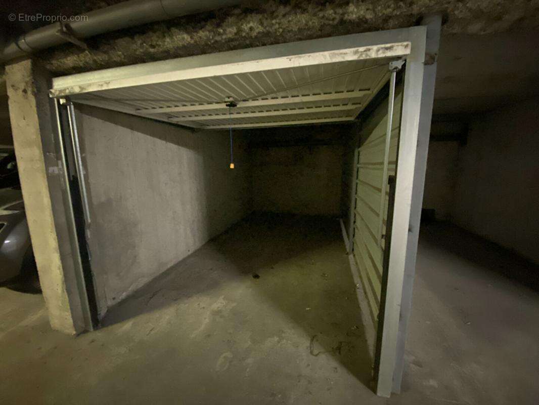 Parking à CAVAILLON