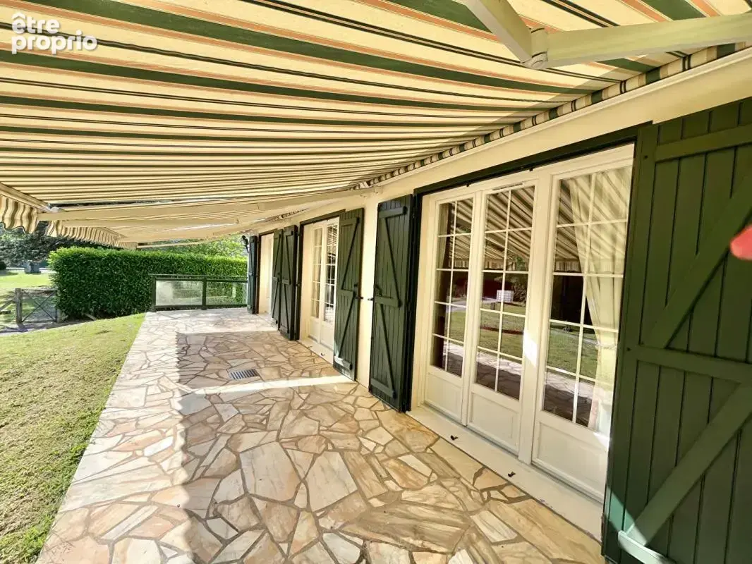 Maison à Noyon 6 pièce(s) 137 m²  - Sous-Sol total et jardin - photo 4