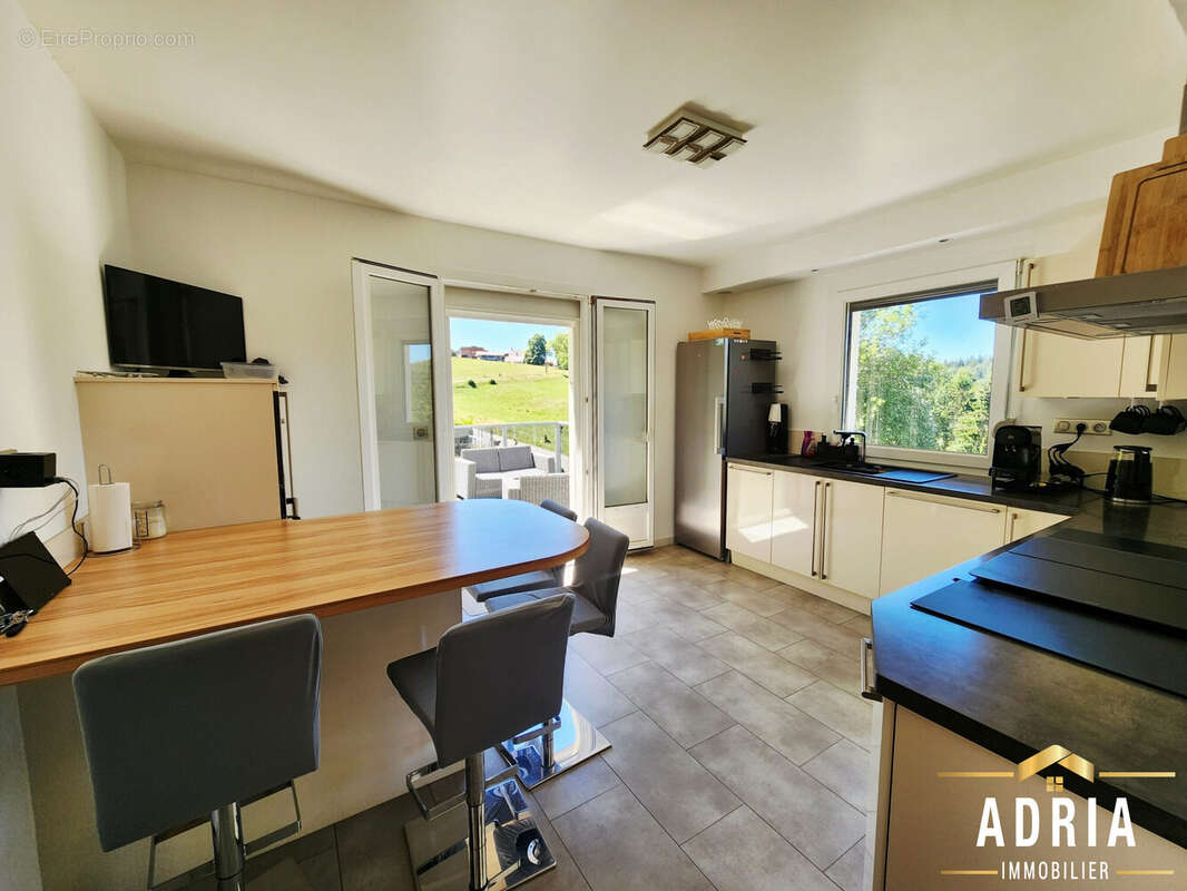 Maison 147 m² à Jougne  - photo 8