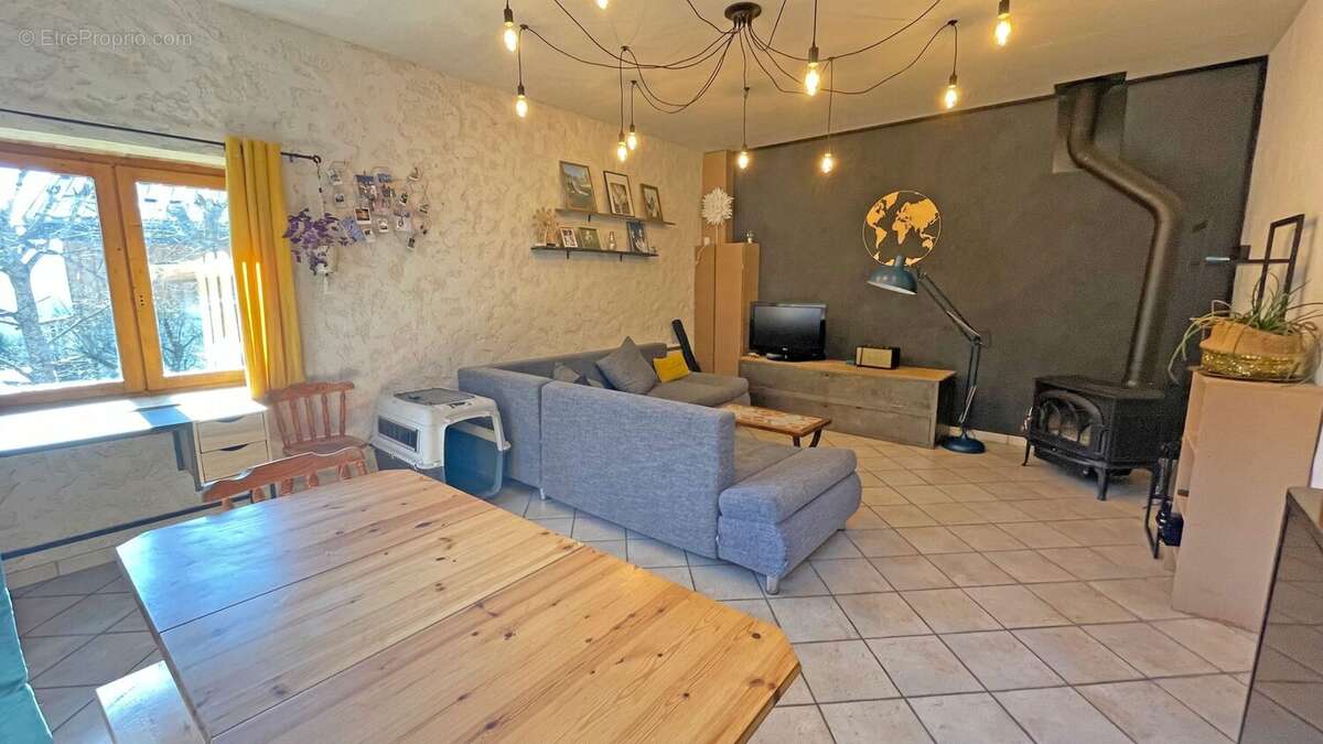 Maison à TANINGES