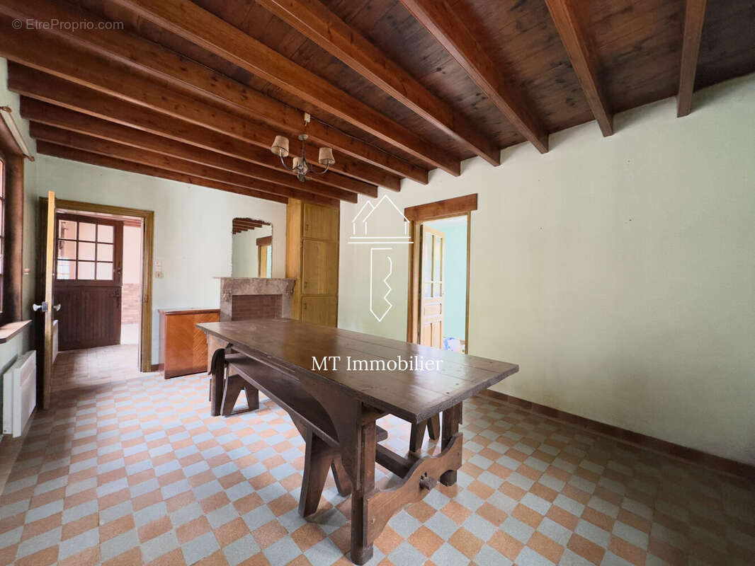 Maison à BEAURAINVILLE