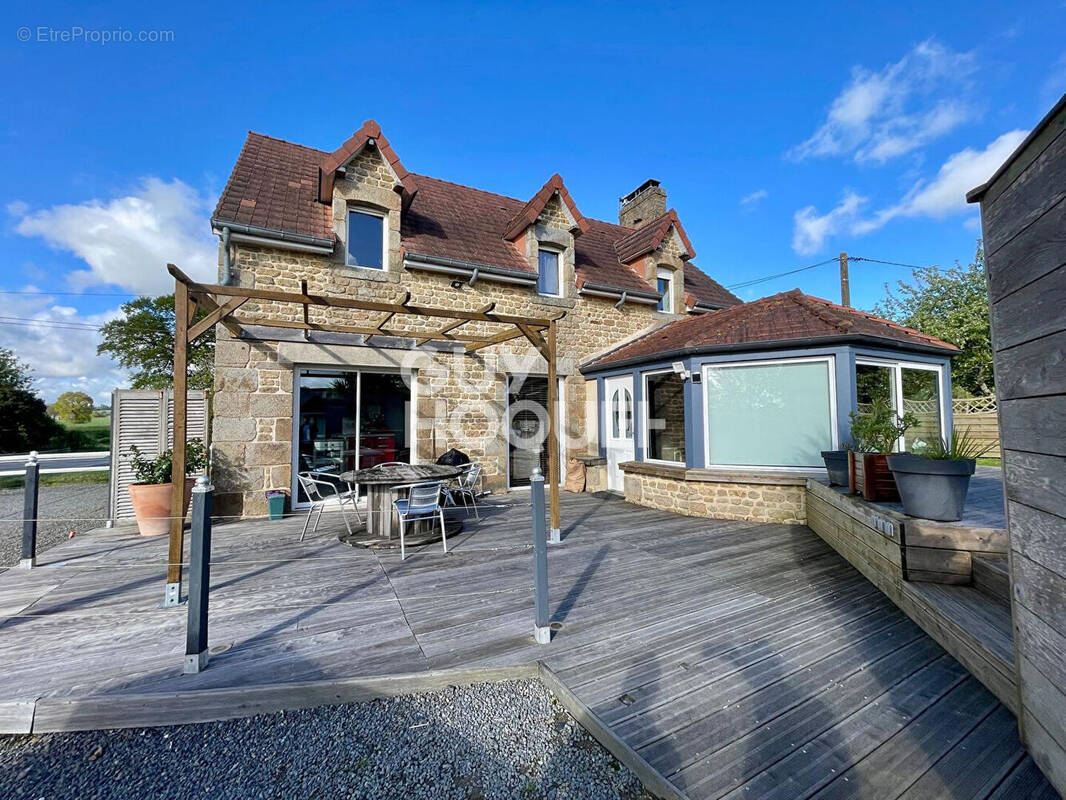 Maison à MARCEY-LES-GREVES