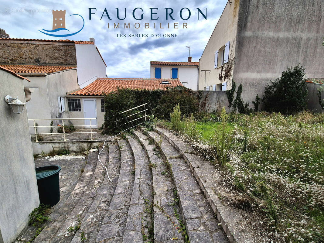 Terrain à LES SABLES-D&#039;OLONNE