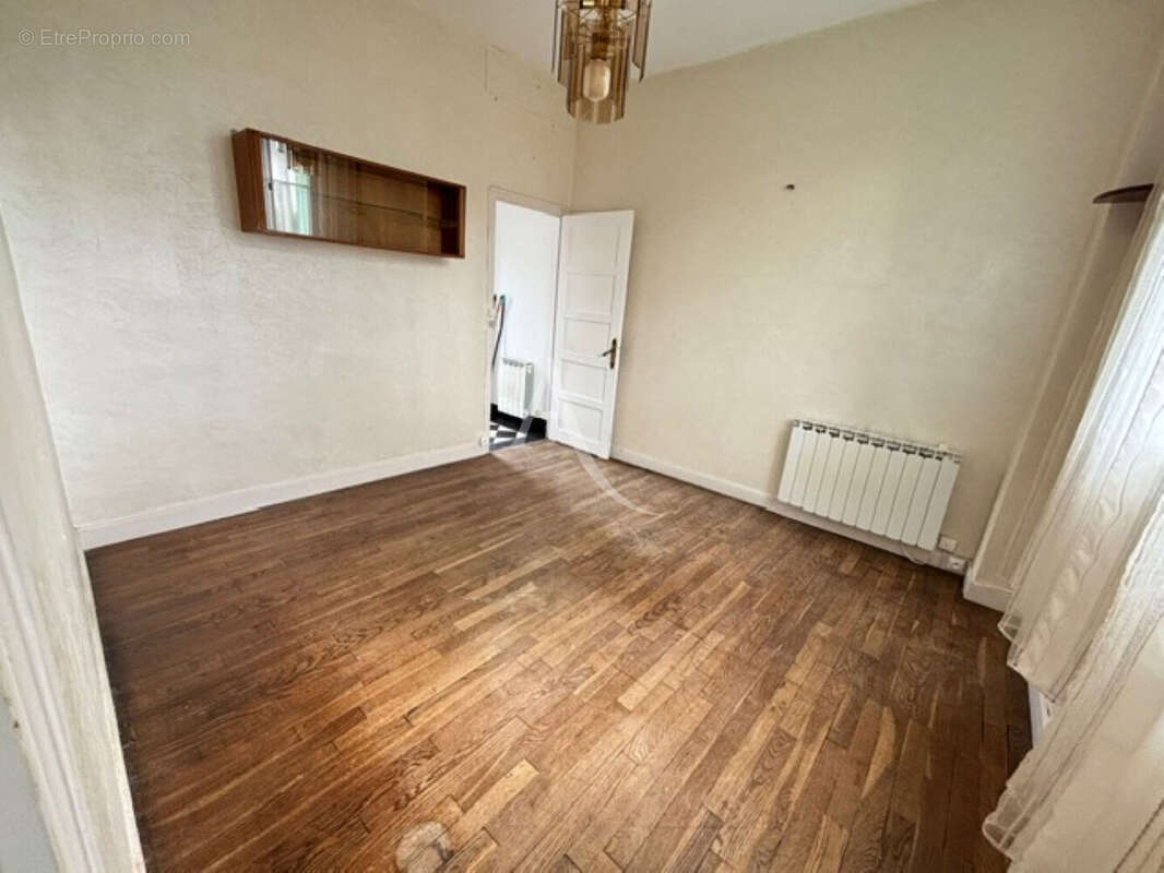 EN VENTE  - FOURCHAMBAULT -  Appartement  F2  plain pied vec terrain - photo 4