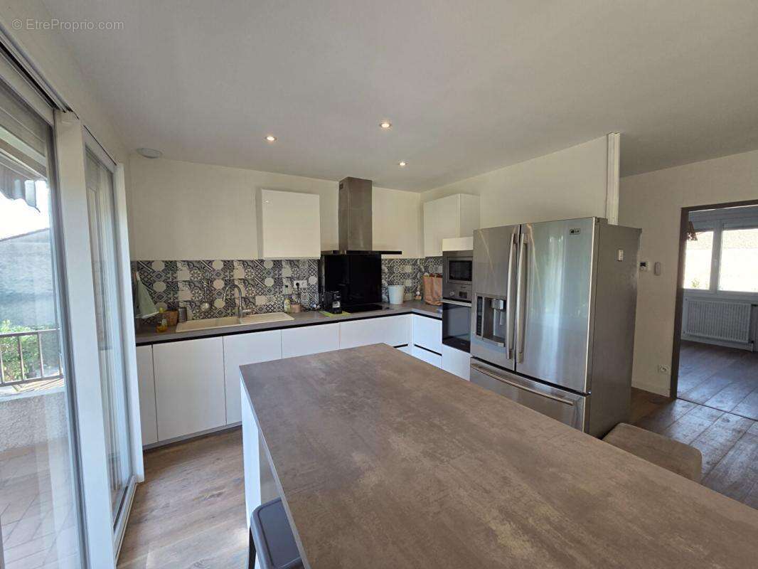 Maison à MONTELIMAR