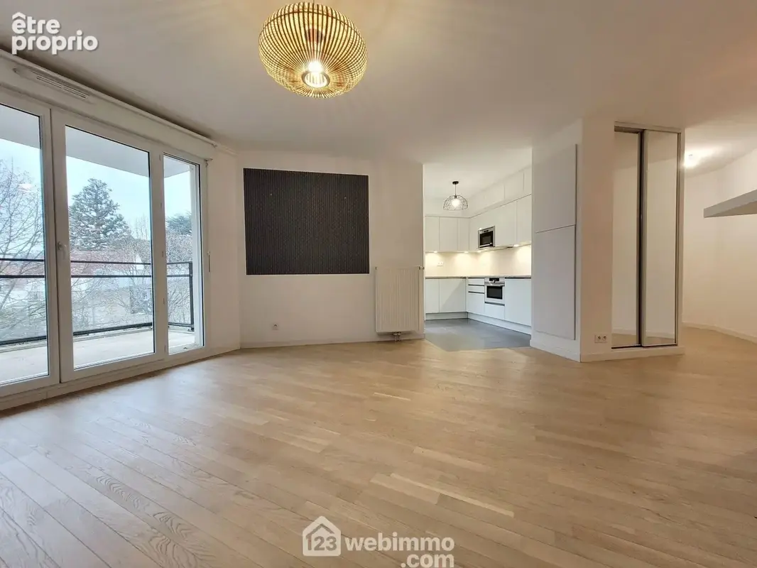 Appartement 82 m² à Chatenay-Malabry  - photo 244
