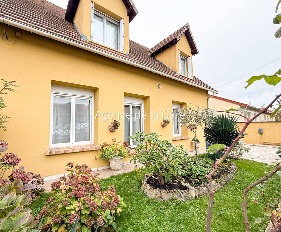 Maison à HOUILLES