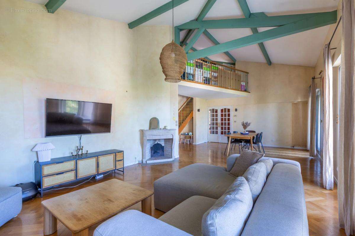 Appartement à TASSIN-LA-DEMI-LUNE