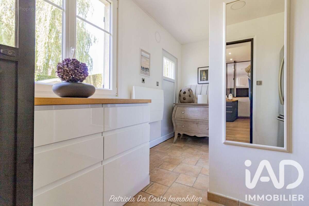 Maison 105 m² à La Falaise  - photo 9