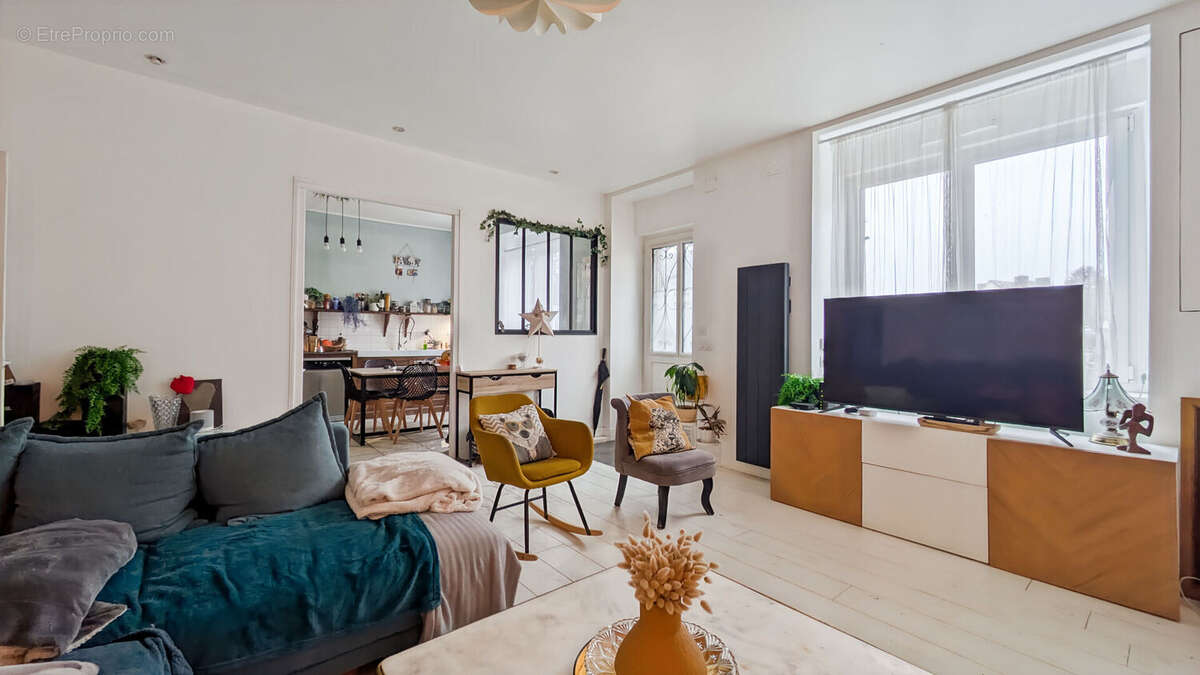 Maison à LA CHAPELLE-AUX-FILTZMEENS