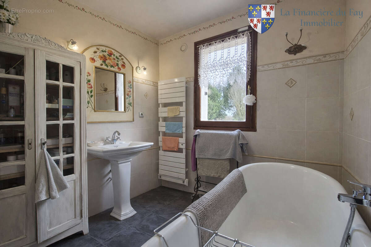 Maison à ANIZY-LE-CHATEAU