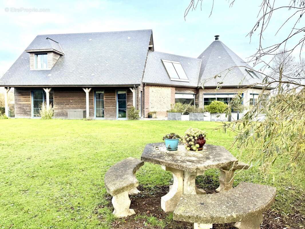 Maison à SENNEVILLE-SUR-FECAMP