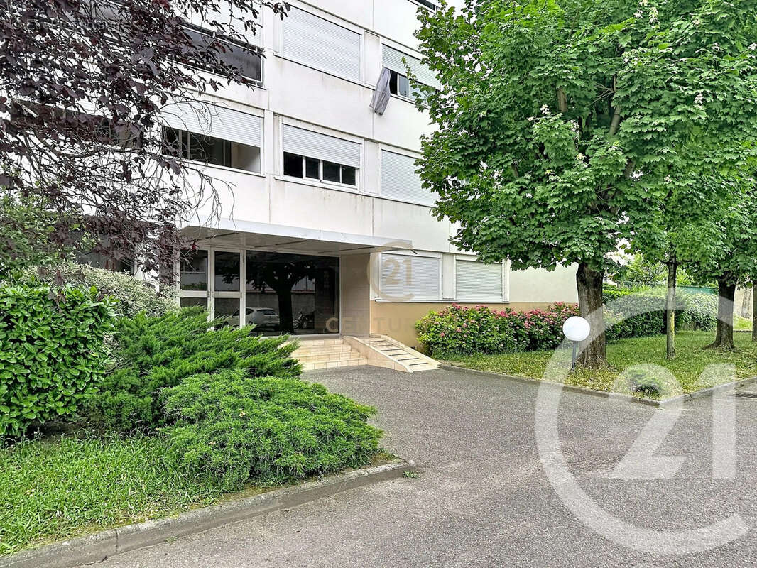 Appartement à LYON-8E