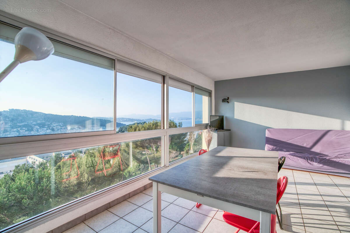 Appartement à SAINT-MANDRIER-SUR-MER