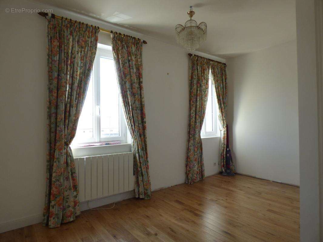 Maison à CHATEAUNEUF-EN-THYMERAIS