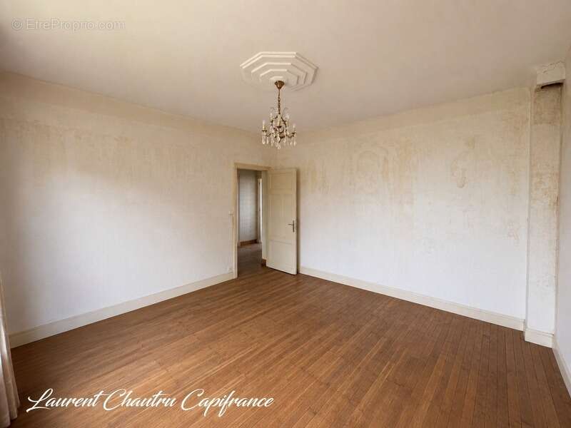 Maison de caractère avec jardin et garage - photo 13