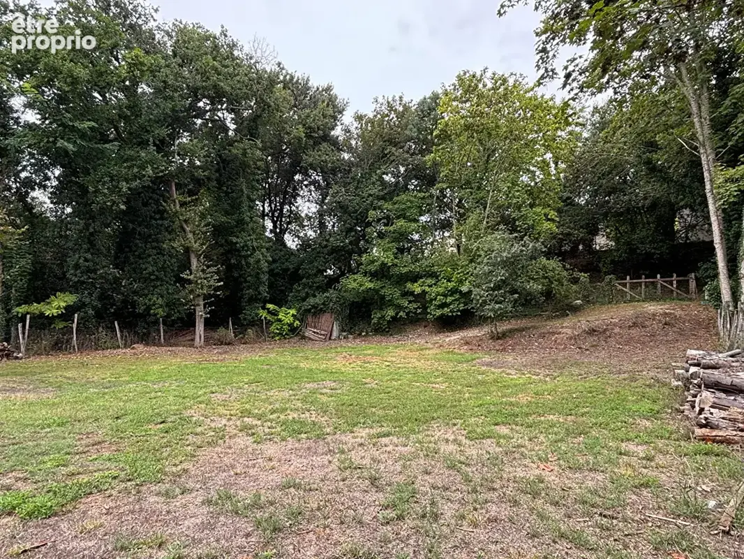 Terrain à MESCHERS-SUR-GIRONDE