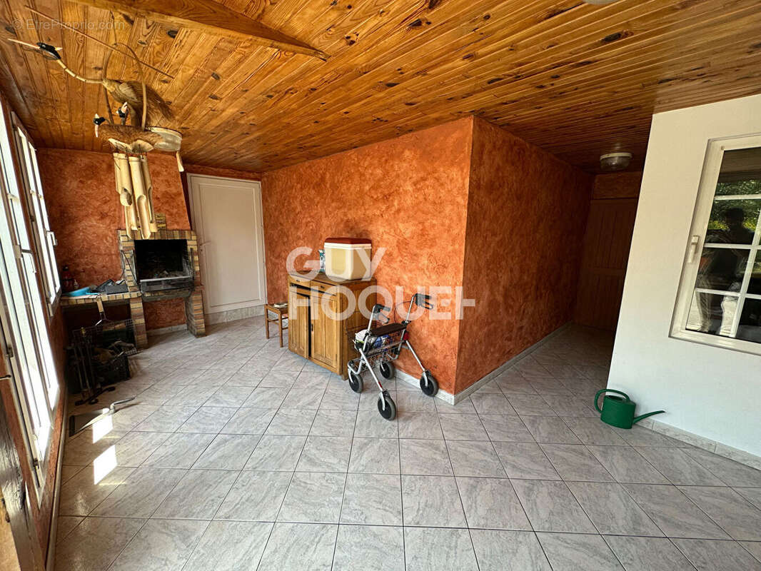 Maison 141 m² à Saint-Fromond  - photo 4