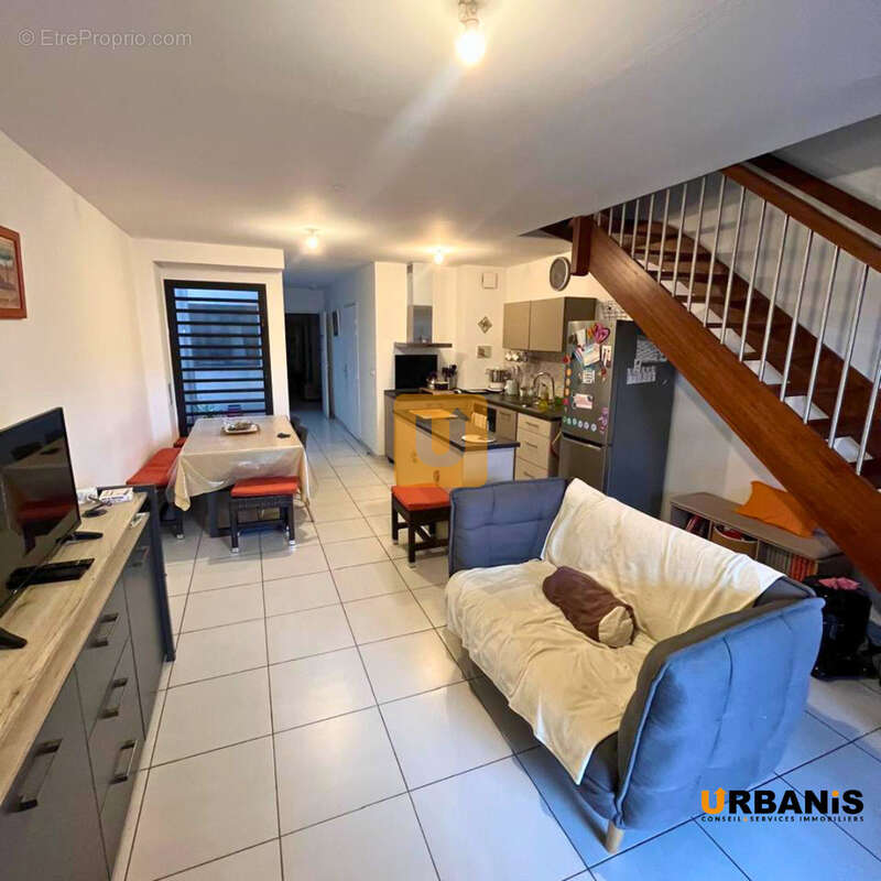 Maison f4 idealement situee au port - photo 2