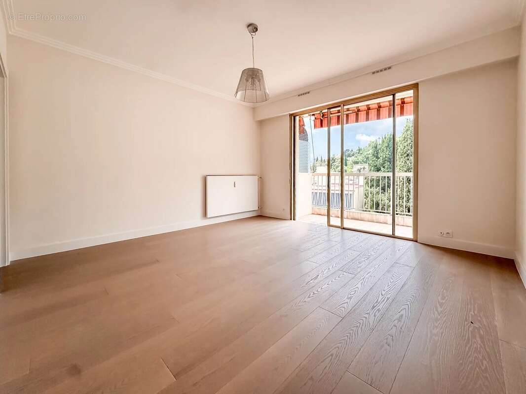 Appartement à BEAULIEU-SUR-MER