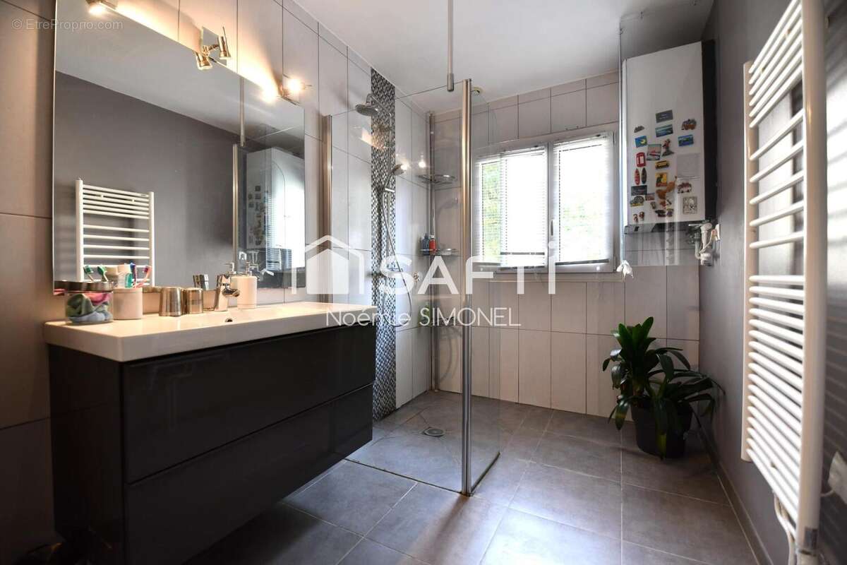 Maison 125 m² à Saulx-Les-Chartreux  - photo 7