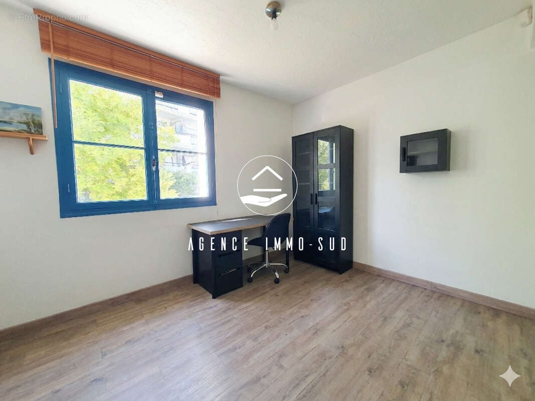 Appartement à SAINT-LAURENT-DU-VAR