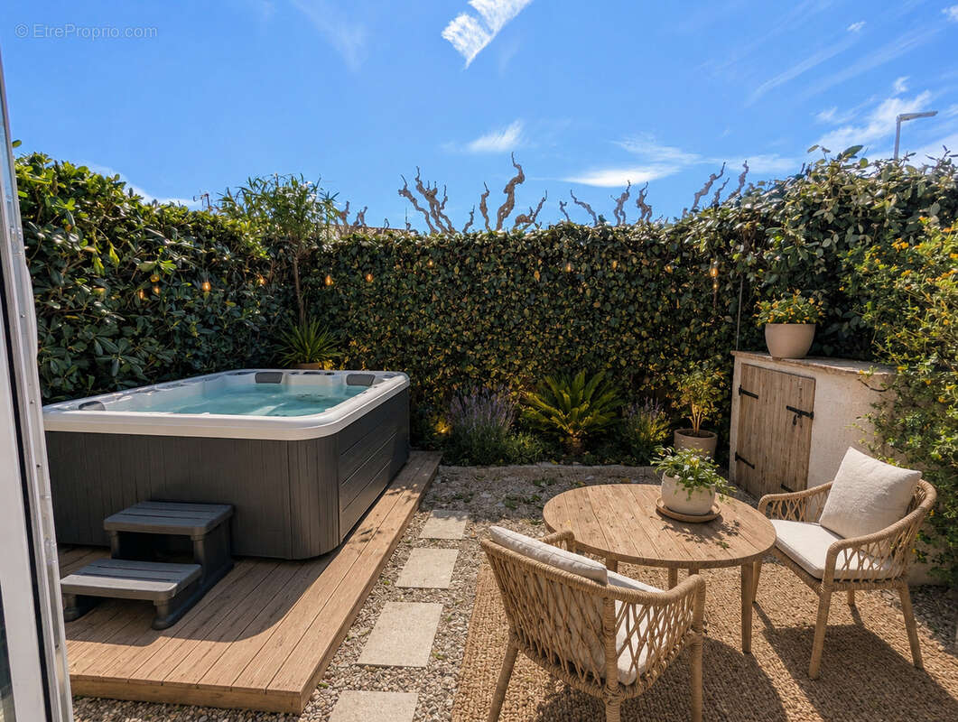 Pavillon de 35 m2 avec mezzanine   Proximité Plage Gruissan - photo 4