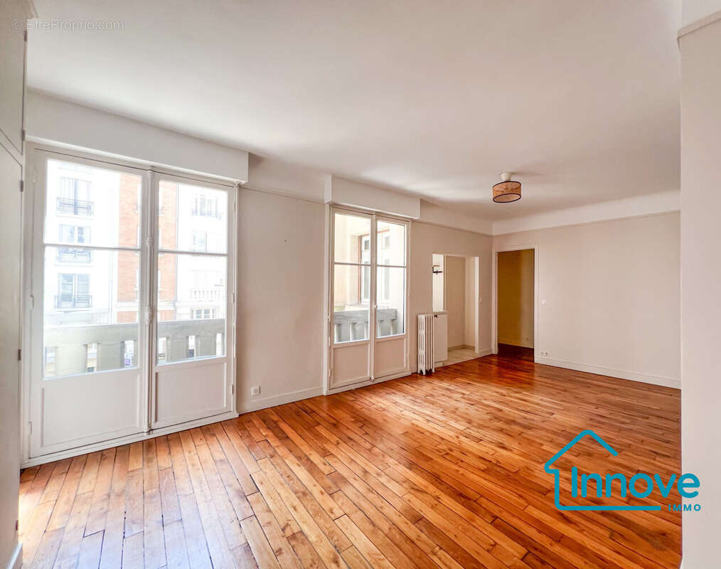 Appartement à PARIS-15E