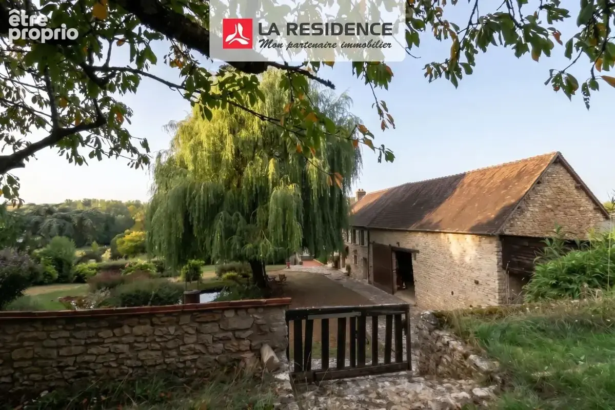 Maison 6 pièces 194 m² à vendre à Montreuil-Sur-Epte (95770) - photo 2