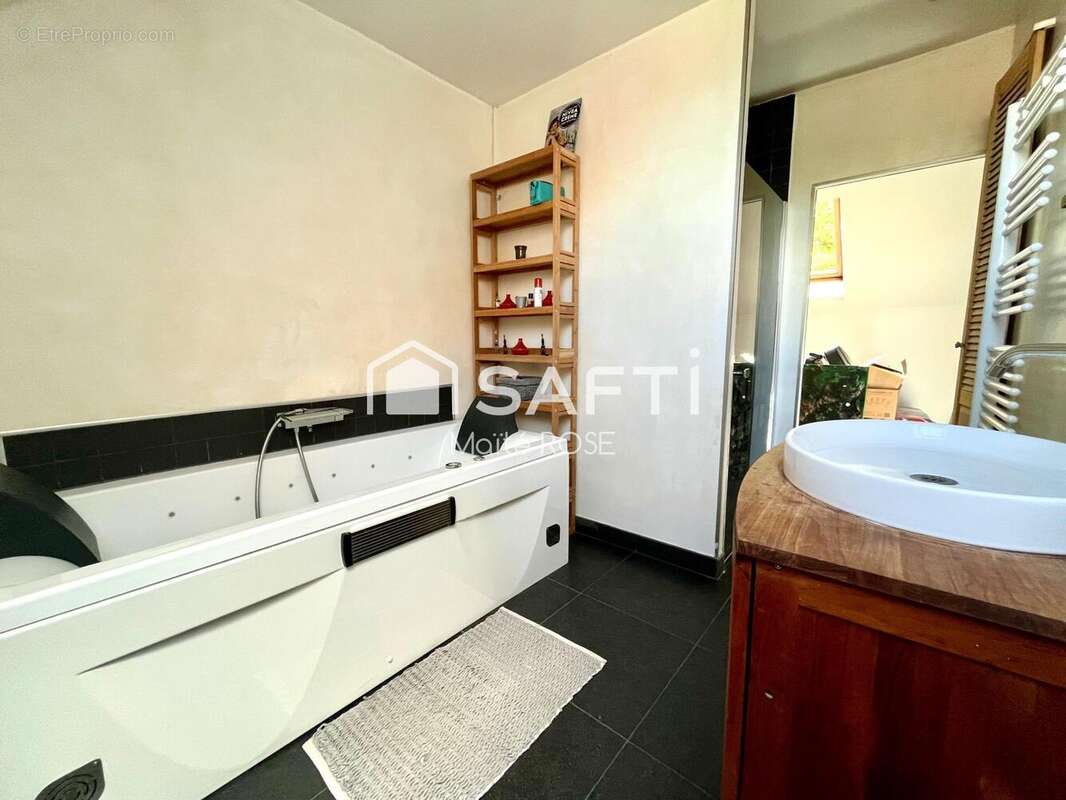 Maison 175 m² à Fontenay-Le-Vicomte  - photo 7