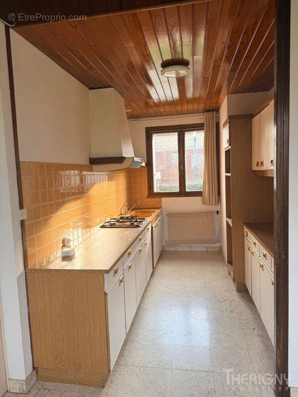 Maison à FEUQUIERES-EN-VIMEU